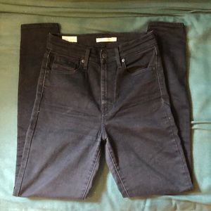black levi’s high rise skinny sz 28